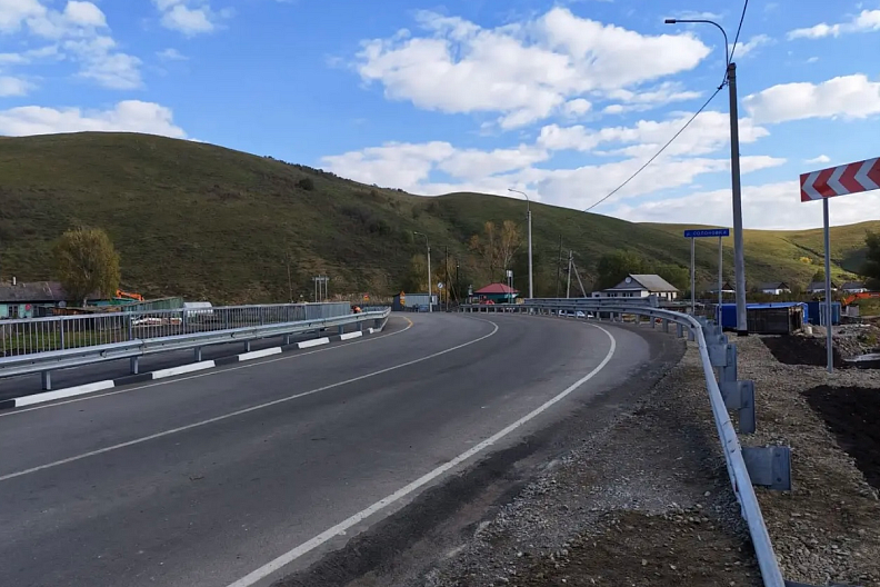 Сразу два моста отремонтировали на трассе рядом с Белокурихой