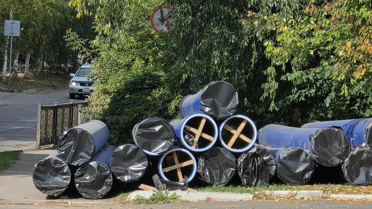 В Белокурихе начали устройство нового канализационного коллектора